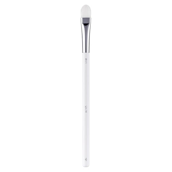 glow flat concealer brush | soft synthetic bristles | precision flat design for seamless coverage | streak-free finish | ideal for concealer & detailed blending | 1 EA