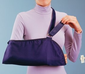 DJO 79-84005 Procare Deluxe Arm Sling with Pad, Medium, 8" Height, 15" Length