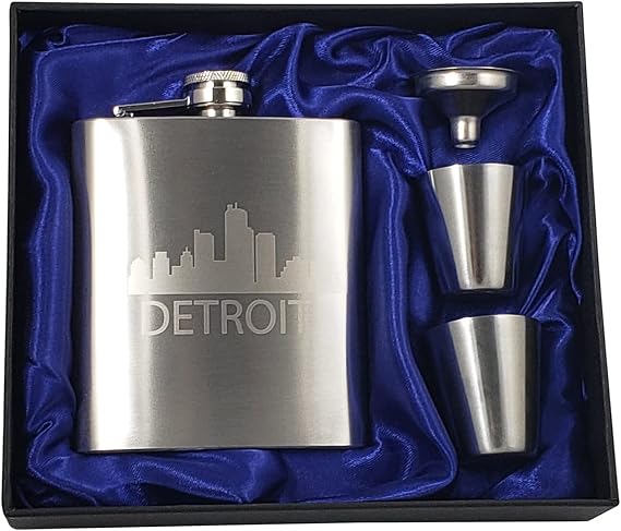 Detroit Skyline 7 oz Flask Gift Set