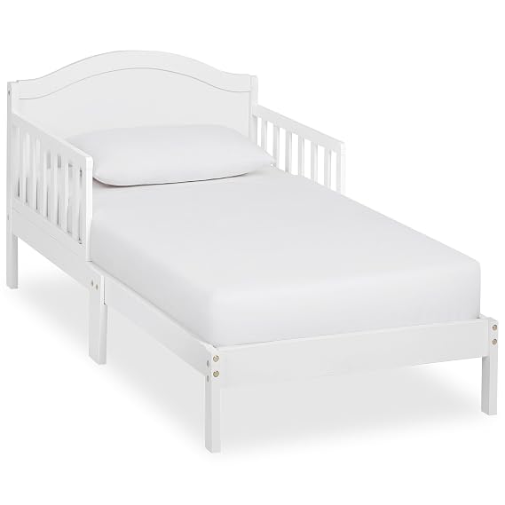 Dream On Me Sydney Toddler Bed in White, Greenguard Gold Certified, BSA Certified, Low To Floor Design, Non-Toxic Finish, Safety Rails, Made Of Pinewood