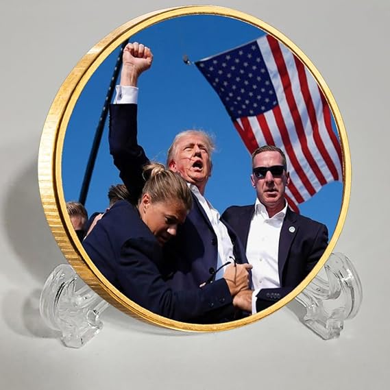 President Donald Trump Challenge Coin Shooting Assassinated Coins 45 47 2025-2029 Second Presidential Term Graduate Gifts for Trump Supporters (Gold-Blue)