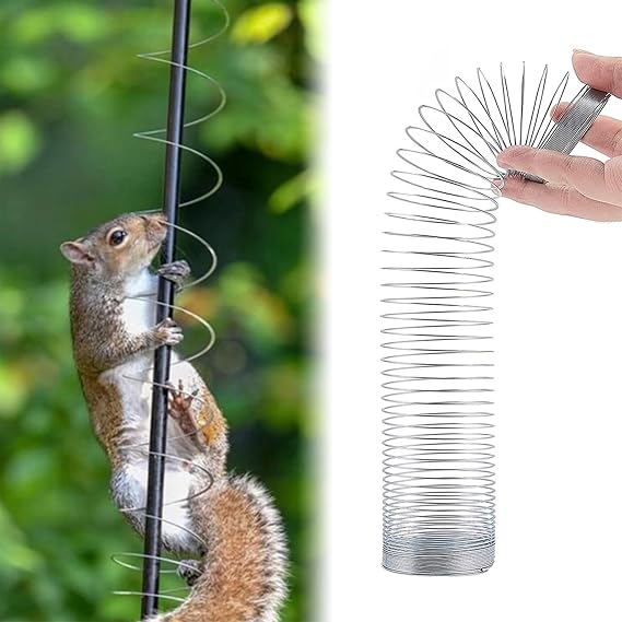 Squirrel Proof Spring Device, Metal Squirrel Baffle Barrier Type Coil, Anti-Squirrel Spring Device, Spring Device Guard Protects for Outdoor Bird Feeder Poles Accessories (1 PCS)