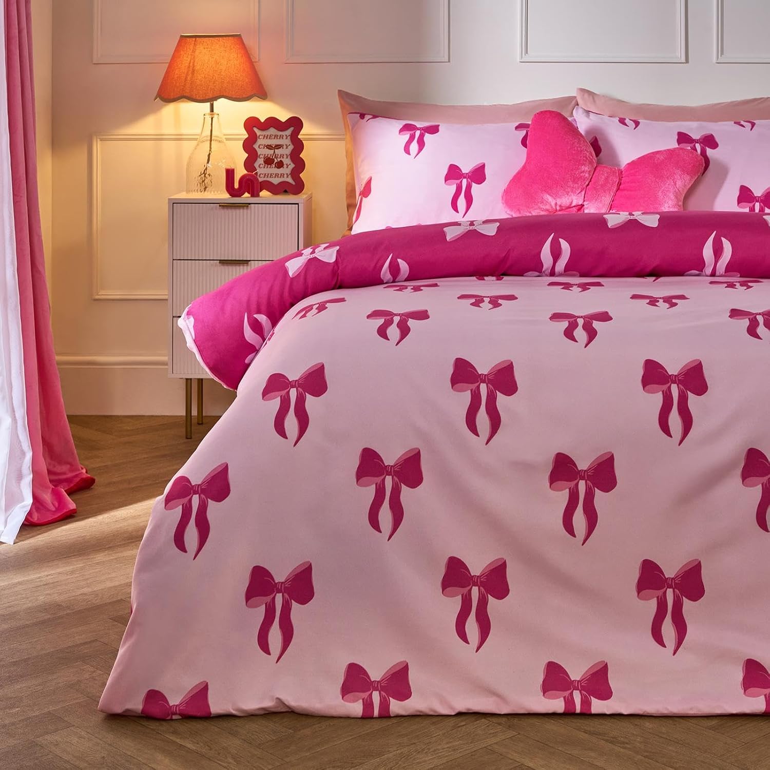 OHS Bow Print Double Duvet Set, for Women Super Soft Warm Cosy Bow Bedding Comfy Microfibre Reversible Girls Bedding with Pillowcases, Red/Hot Pink