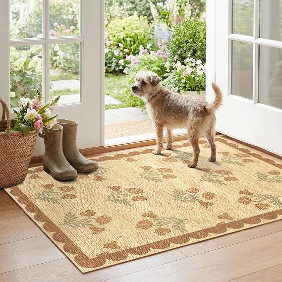 Floral Outdoor Rug - 71.1 cm x 109.2 cm フロントドアマット 屋内 屋外 エントランス 滑り止め 洗濯可能 アウトドアマット ジュートルック タン スカラップラグ 玄関用 キッチン マッドルーム レイヤードドアマット フロントポーチ用