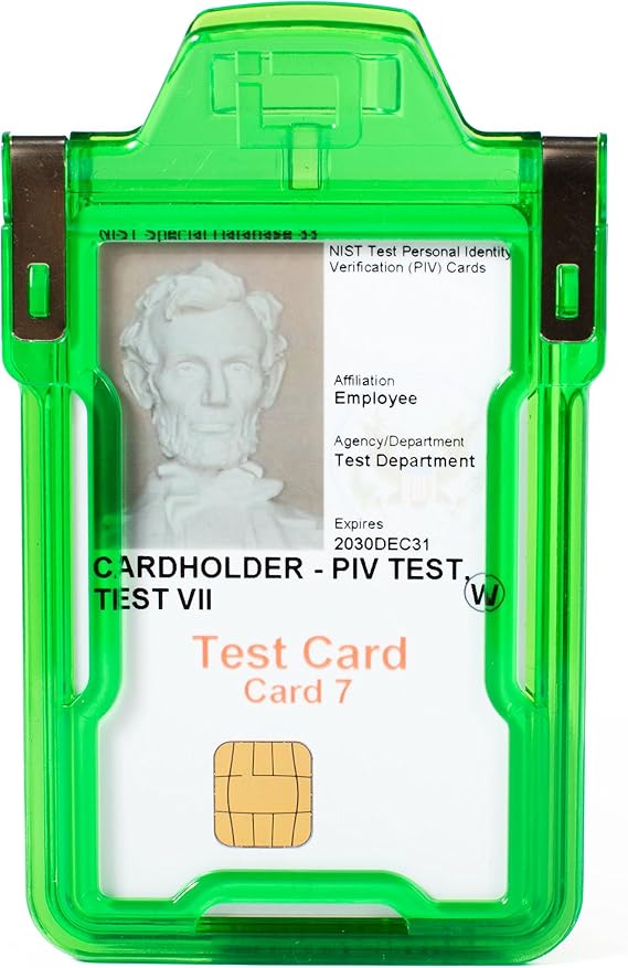 Identity Stronghold Secure Badge Holder Classic, Green (IDSH1004-001B-grn)