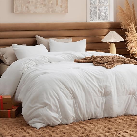 Bedsure Queen Comforter Set, White Soft Prewashed Bedding for All Seasons, 3 Pieces GentleSoftTM Bed Set, 1 Lightweight Comforter (90"x90") and 2 Pillowcases (20"x26")