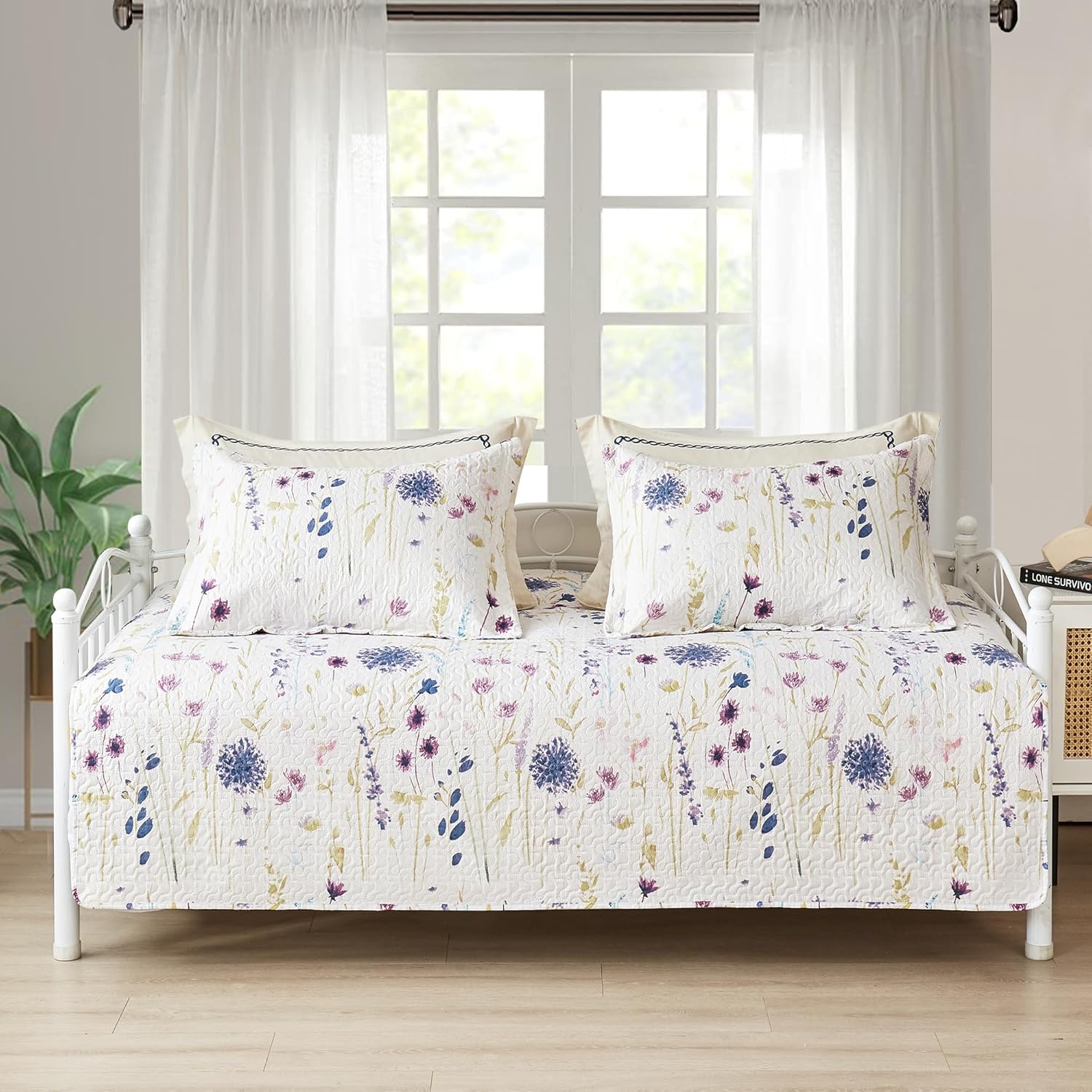 Twin Daybed Cover Set Floral Daybed Bedding 3 Piece Reversible Cozy Day Bed Cover Double Sided Quilt Bedding Purple Flower DayBed Comforter All Season for Twin Bed with 2 Standard Shams,39"x75"