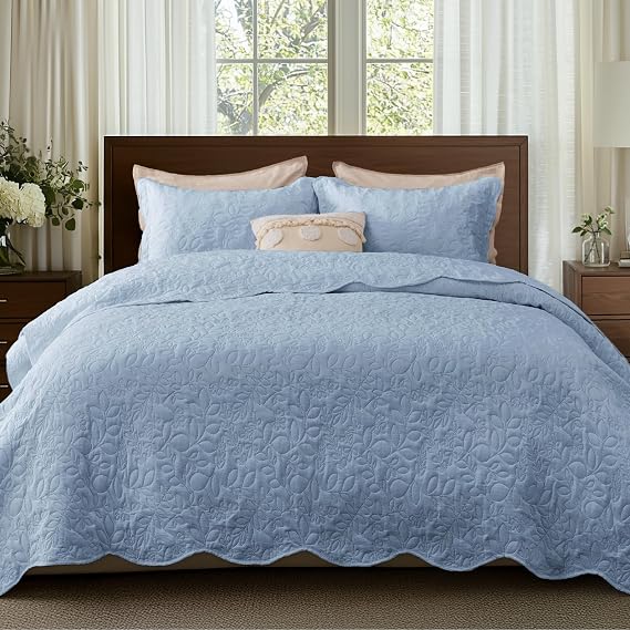 Bedsure Quilt Queen Size Bedspread, Thin Comforter, Blue Leaf Coverlet | Ultra-Soft Cloud-Like Prewashed Bedding,Leaf Pattern, Stitch-Free Quilt-Tech, Pet-Friendly, Machine Washable, 90x96in, 3 Pcs